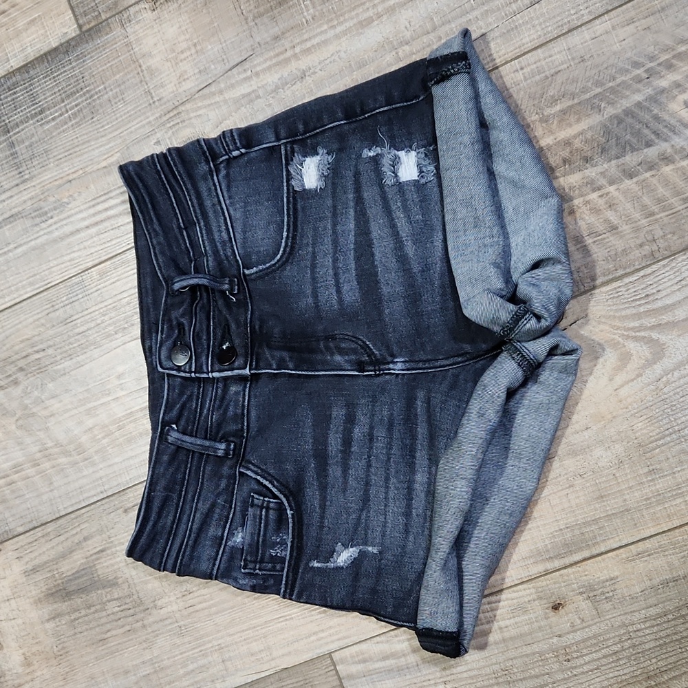 KanCan Black Short